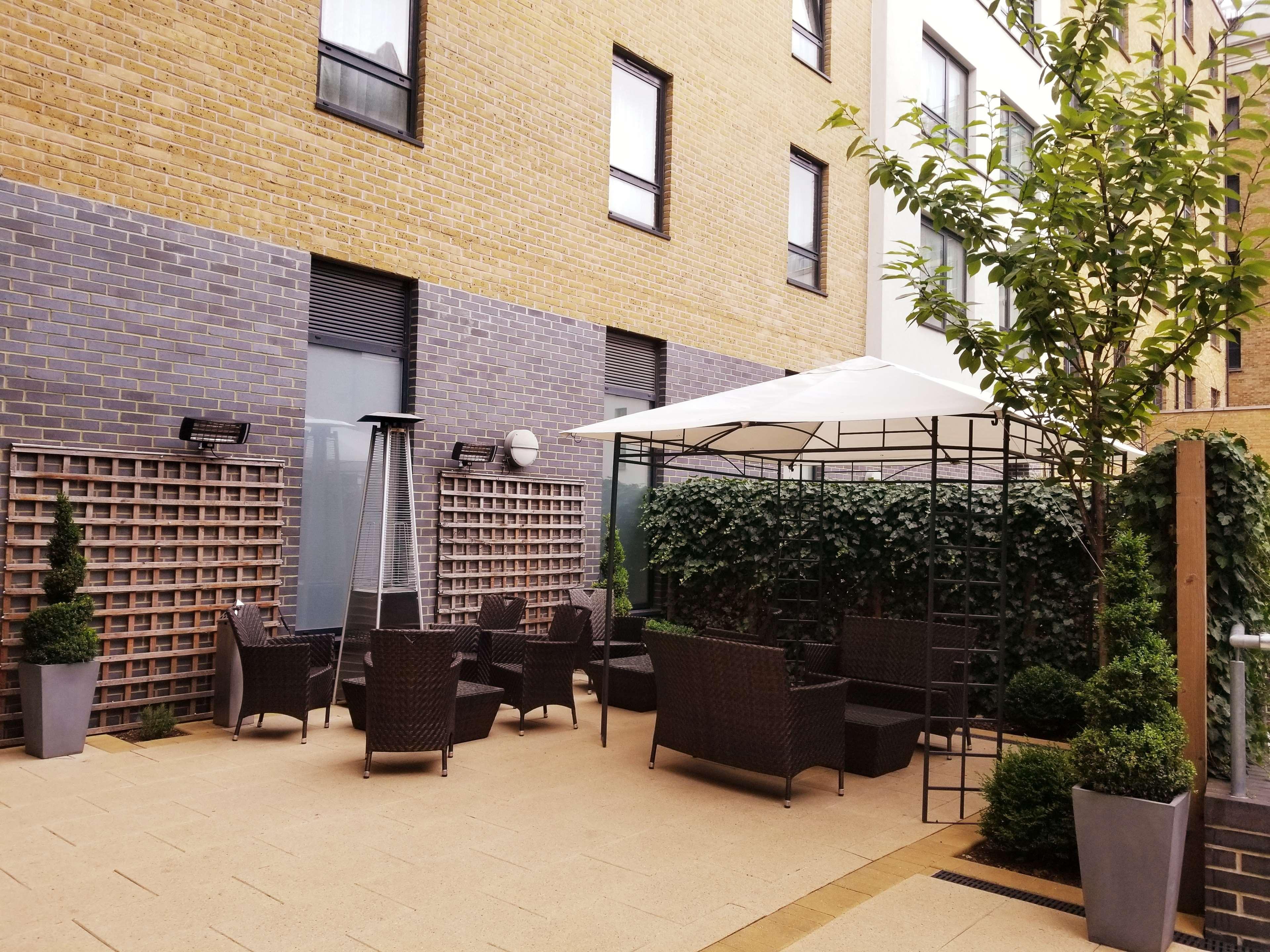 Doubletree By Hilton London Angel Kings Cross Hotel Exterior photo